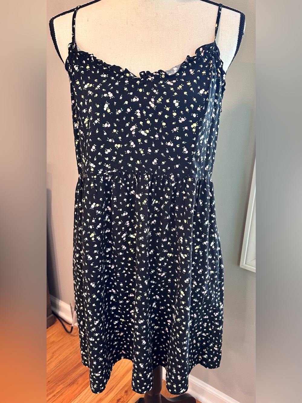 Divided Black ditsy Floral sundress Large cottage prairie cowgirl
